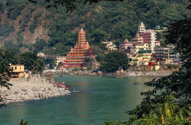 besr car rental service in rishikesh uttarakhand - book now with our rishikesh taxi service